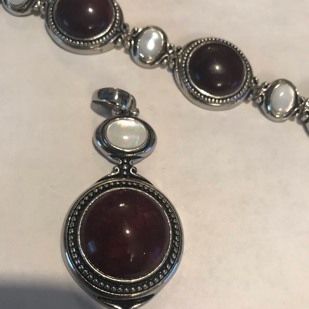 Lia Sophia Bracelet and Pendant Set